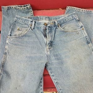 Wrangler's Perfectly Worn 33 x 30